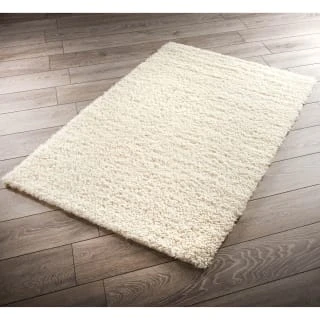 B&M Nordic Cream Fur Rug 60 X 110cm 1 B&M Nordic Cream Fur Rug 60 X 110cm