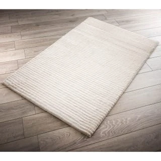 B&M Alaska Faux Fur Rug 60 X 110cm - Cream 1 B&M Alaska Faux Fur Rug 60 X 110cm - Cream