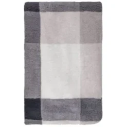 B&M Highland Mono Check Sherpa Doublesided Throw -Chic Home Decor Store 388811 highland check sherpa throw 4